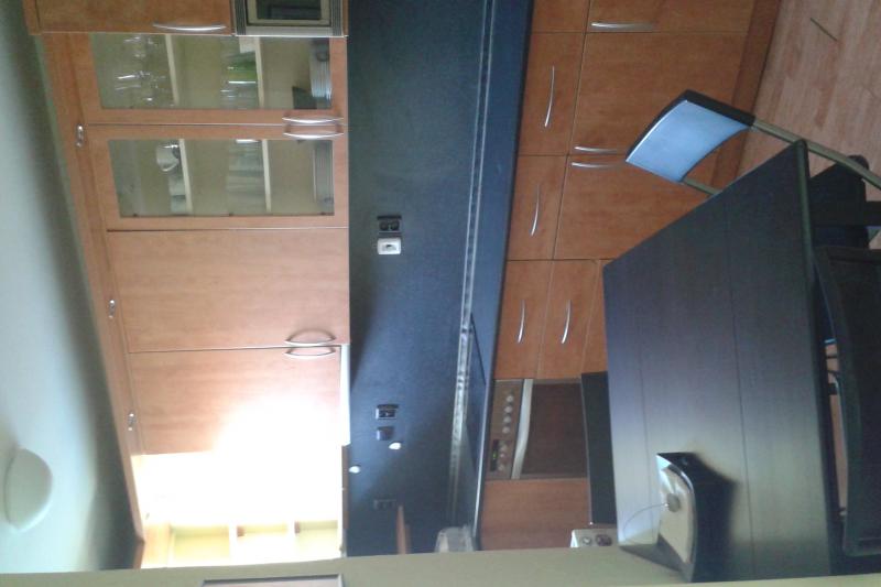 Prenajmem jednu izbu v 3 izbovom mezonete v centre